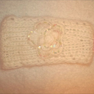 NWT Candies Off White Flower Headband